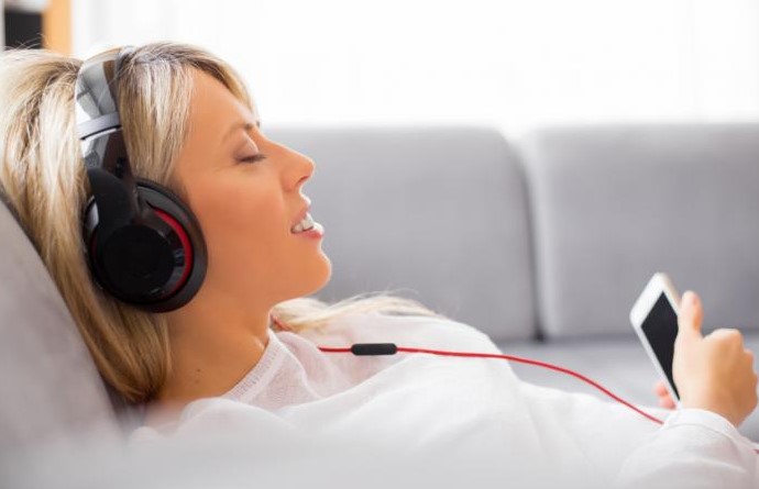 Advantages And Disadvantages Of Listening To Music While Sleeping